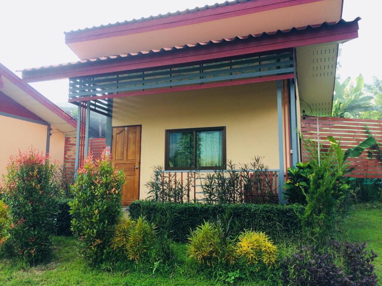 Phu Chaem House Hotel Мае Чаем Екстериор снимка